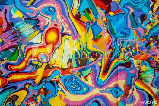 Picture of graffitis aux couleurs vives sur murs et gouttires